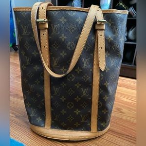 Louis Vuitton GM Bucket Bag